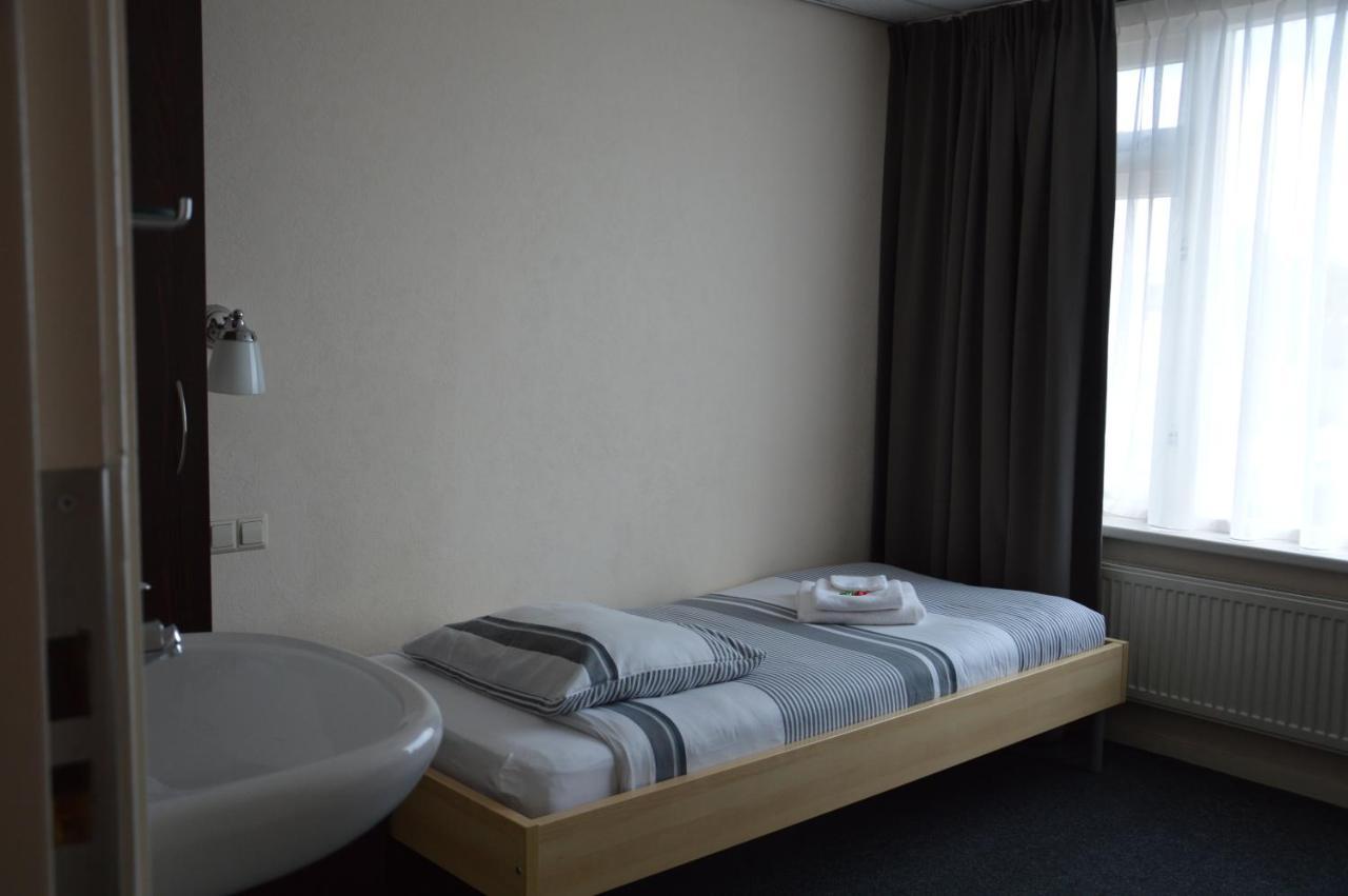 Hotel Pico Rozenburg Екстериор снимка